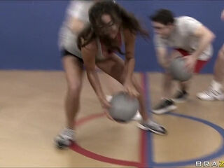 Dodgeball Dong With Johnny Castle, Stephani Moretti - Brazzers