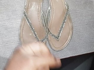 Cumming on my friends step moms sexy flip flops