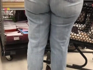 Thick Milf Pawg Bbw In Jeans Candid