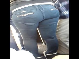 Que nalgotas en el transporte